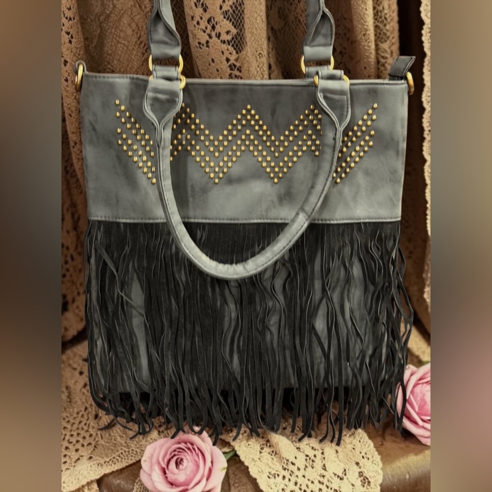 Boho Chic Heritage Fringe Tote with Gold Stud Chevron Detail NEW WITH TAG! - Picture 6 of 10